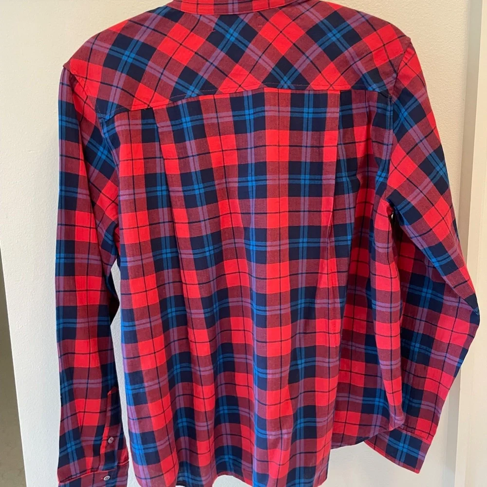 Xirena Women's Plaid Button Down Shirt, size small - Picture 4 of 4